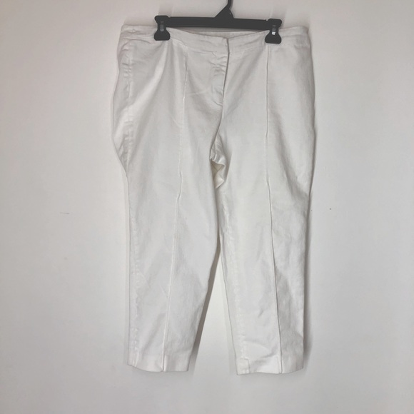 Black label by Chicos white front seam slimming ankle pants 2.5 - Picture 1 of 5